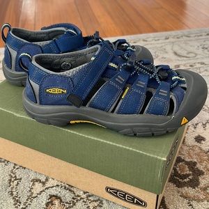 Keen Newport H2 like new